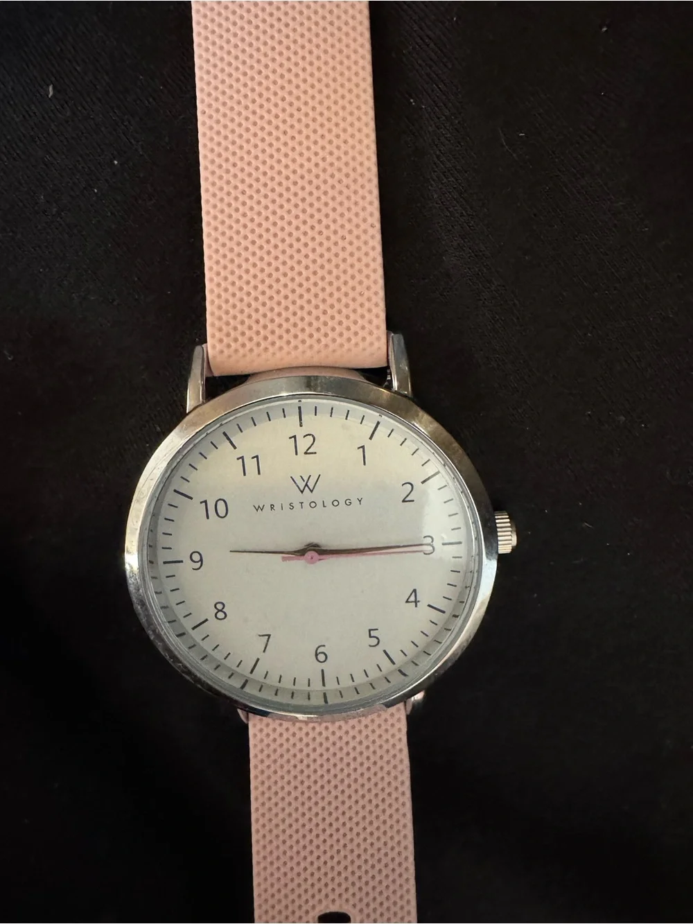 Classic Minimal Analog Watch with Pink Silicone Strap
